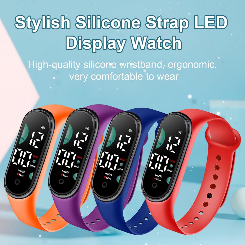 Kinderen kijken verjaardagscad - Smartwatch Touch recensie en prijs