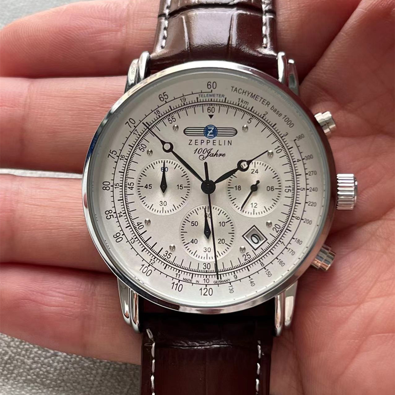 Nieuwe Zeppelin-serie automati - Smartwatch Touch recensie en prijs